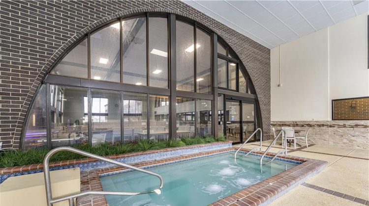 Best Western Angus Inn Pool