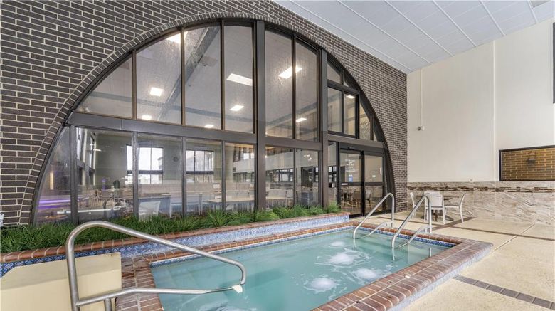 <b>Best Western Angus Inn Pool</b>. Images powered by <a href="https://iceportal.shijigroup.com/" title="IcePortal" target="_blank">IcePortal</a>.