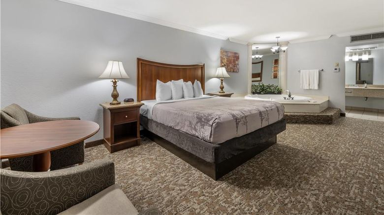 <b>Best Western Angus Inn Room</b>. Images powered by <a href="https://iceportal.shijigroup.com/" title="IcePortal" target="_blank">IcePortal</a>.