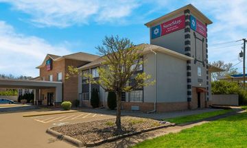 SureStay Plus Hotel by BW Topeka NW