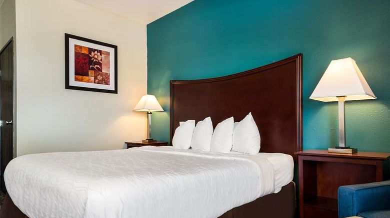 <b>SureStay Plus Hotel by BW Topeka NW Room</b>. Images powered by <a href="https://iceportal.shijigroup.com/" title="IcePortal" target="_blank">IcePortal</a>.