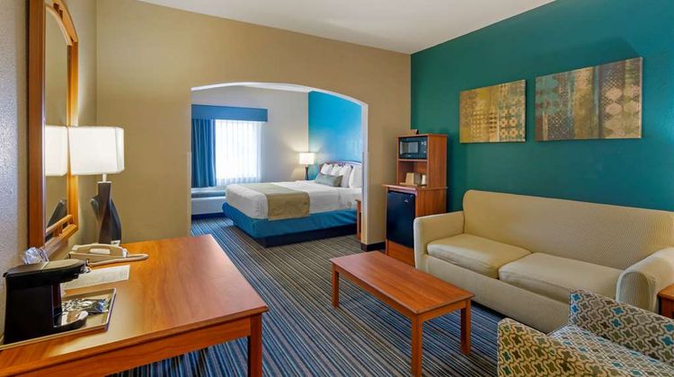 Best Western Governors Inn & Suites Room