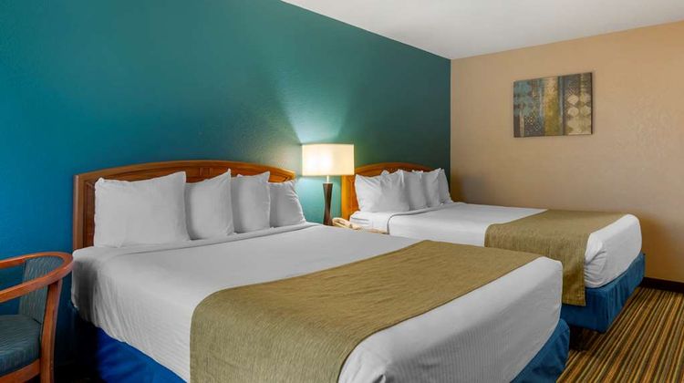 Best Western Governors Inn & Suites Room