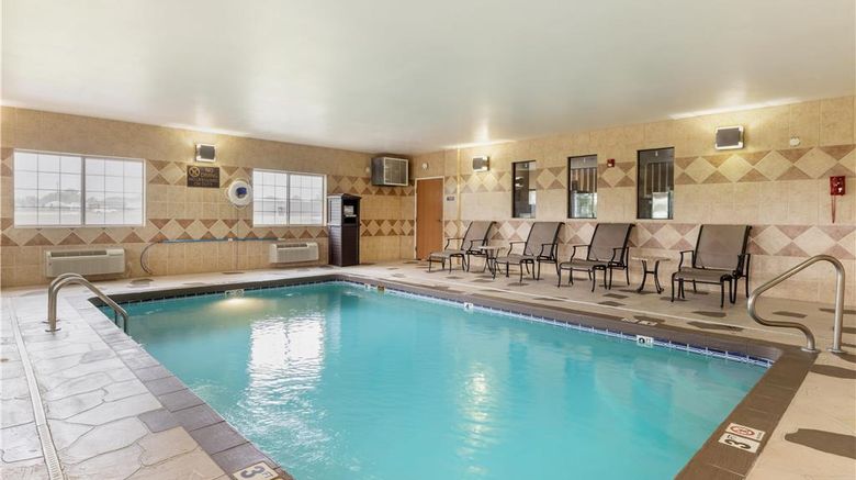 <b>Best Western Parsons Inn Pool</b>. Images powered by <a href="https://iceportal.shijigroup.com/" title="IcePortal" target="_blank">IcePortal</a>.