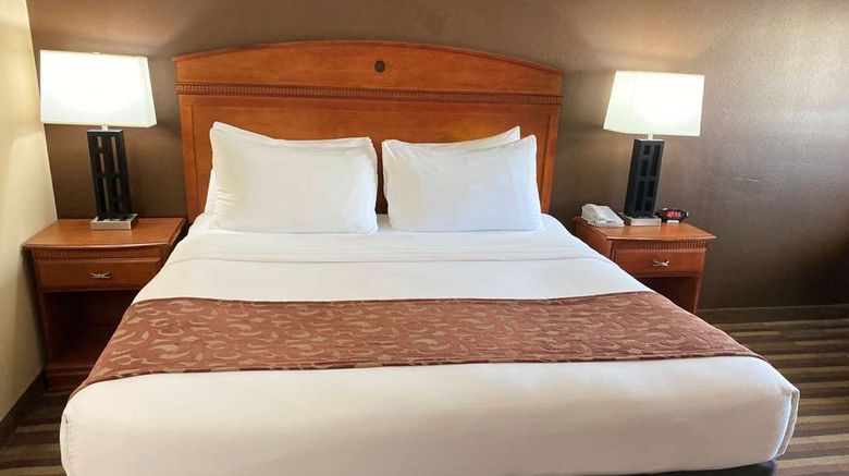 <b>Best Western Manhattan Inn Room</b>. Images powered by <a href="https://iceportal.shijigroup.com/" title="IcePortal" target="_blank">IcePortal</a>.