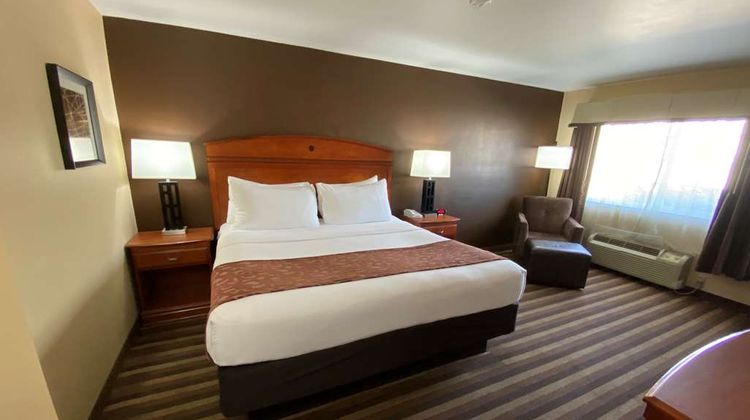 Best Western Manhattan Inn Room