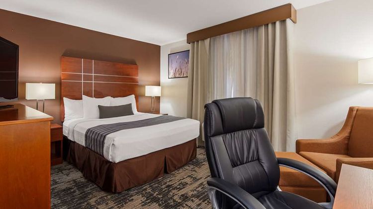 Best Western Plus Wakeeney Inn & Suites Room