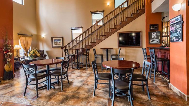 <b>Best Western Plus Country Inn & Suites Lobby</b>. Images powered by <a href="https://iceportal.shijigroup.com/" title="IcePortal" target="_blank">IcePortal</a>.