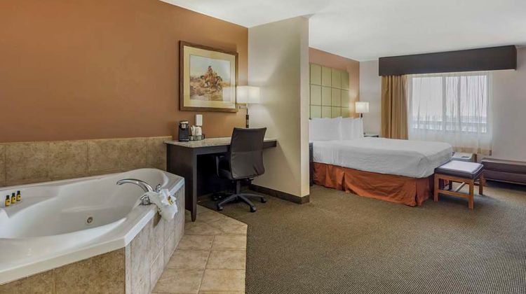Best Western Plus Country Inn & Suites Room