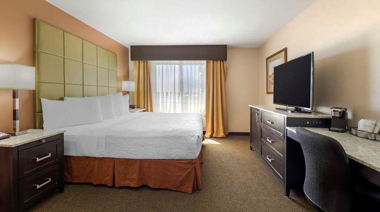 Best Western Plus Country Inn & Suites Room