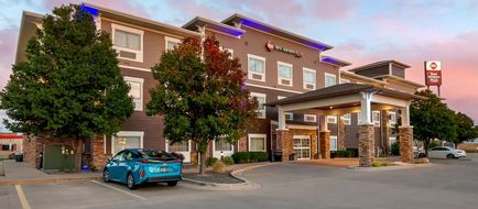 Best Western Plus Butterfield Inn Exterior