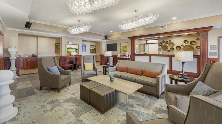 <b>Best Western Plus Butterfield Inn Lobby</b>. Images powered by <a href="https://iceportal.shijigroup.com/" title="IcePortal" target="_blank">IcePortal</a>.
