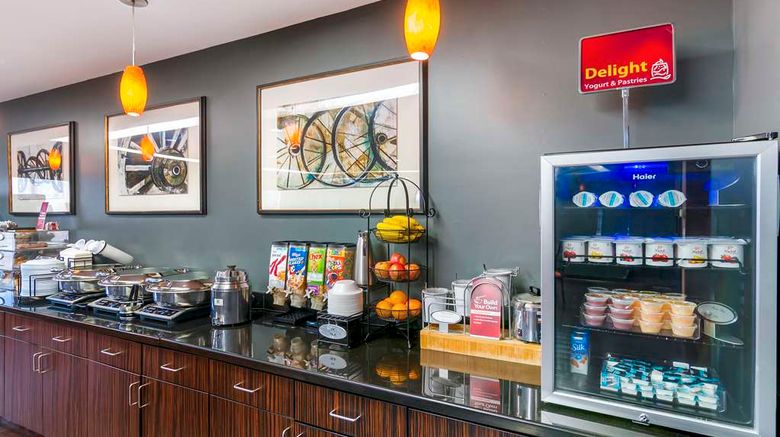 <b>Best Western Plus Olathe Hotel Restaurant</b>. Images powered by <a href="https://iceportal.shijigroup.com/" title="IcePortal" target="_blank">IcePortal</a>.