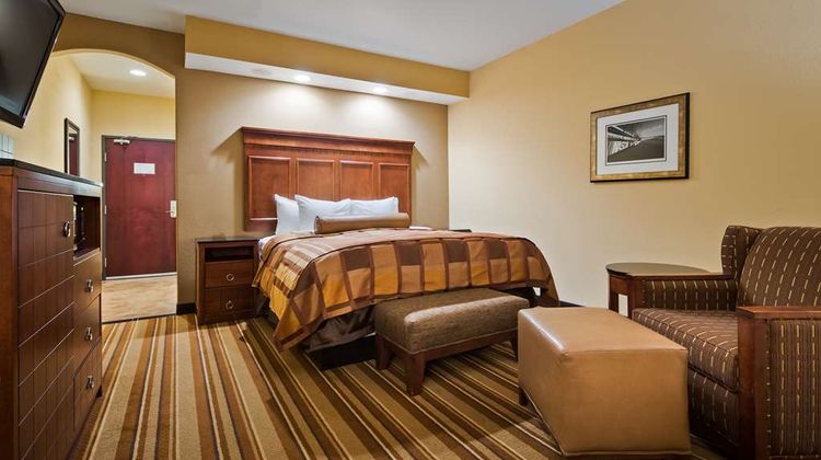 Best Western Premier KC Speedway Inn Room