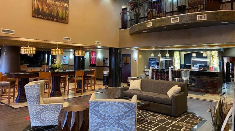 Best Western Premier KC Speedway Inn Lobby