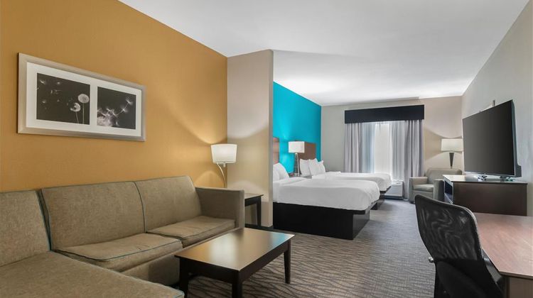 Best Western Plus Hiawatha Hotel Room