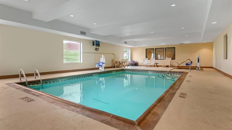 Best Western Plus Hiawatha Hotel Pool