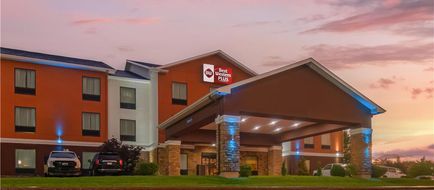 Best Western Plus Hiawatha Hotel Exterior
