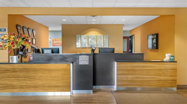 Best Western Plus Hiawatha Hotel Lobby