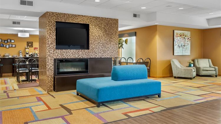 Best Western Plus Hiawatha Hotel Lobby