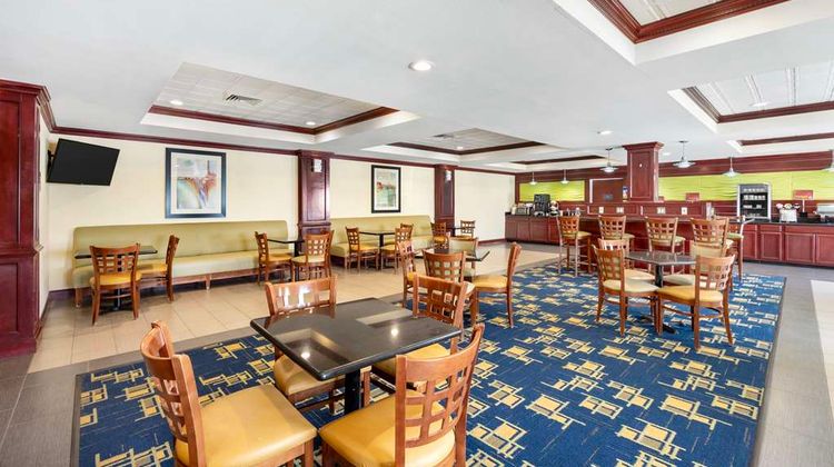 Best Western Plus Pratt Restaurant