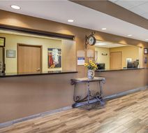 Best Western North Edge Inn Lobby