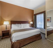 Best Western North Edge Inn Room
