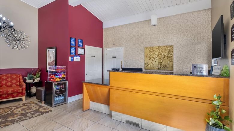 <b>Best Western Winchester Hotel Lobby</b>. Images powered by <a href="https://iceportal.shijigroup.com/" title="IcePortal" target="_blank">IcePortal</a>.