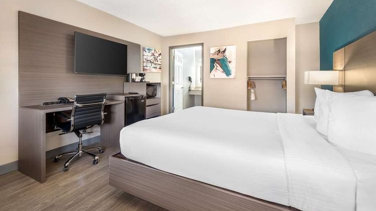 Best Western Green Tree Inn Room