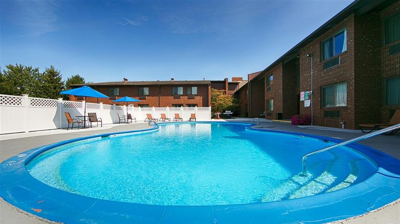 <b>Best Western Shelbyville Lodge Pool</b>. Images powered by <a href="https://iceportal.shijigroup.com/" title="IcePortal" target="_blank">IcePortal</a>.
