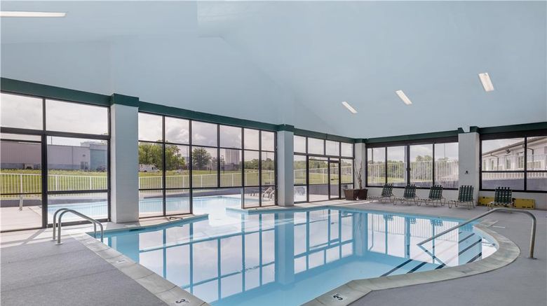 <b>Best Western Parkside Inn Pool</b>. Images powered by <a href="https://iceportal.shijigroup.com/" title="IcePortal" target="_blank">IcePortal</a>.