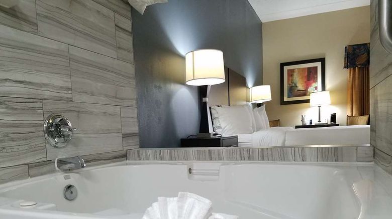 <b>Best Western Inn Florence Suite</b>. Images powered by <a href="https://iceportal.shijigroup.com/" title="IcePortal" target="_blank">IcePortal</a>.