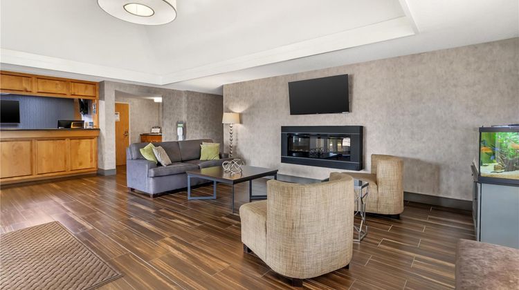 Best Western University Inn Lobby