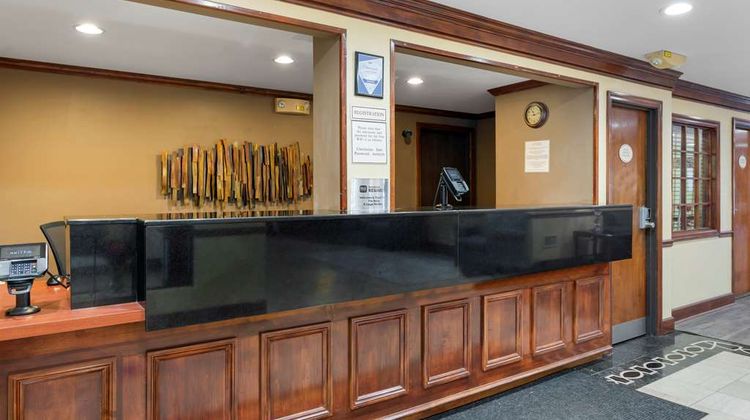 Best Western Louisville East Lobby