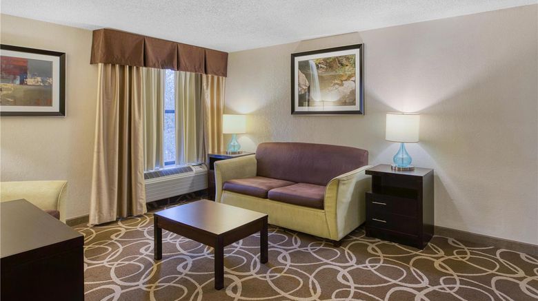 <b>Best Western Lake Cumberland Inn Room</b>. Images powered by <a href="https://iceportal.shijigroup.com/" title="IcePortal" target="_blank">IcePortal</a>.
