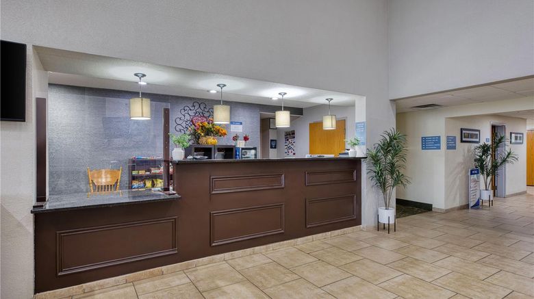 <b>Best Western Lake Cumberland Inn Lobby</b>. Images powered by <a href="https://iceportal.shijigroup.com/" title="IcePortal" target="_blank">IcePortal</a>.