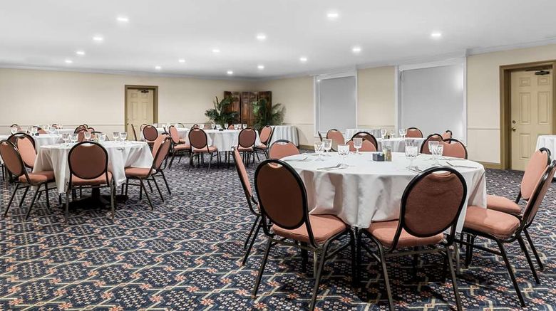 <b>Best Western Forest Inn Ballroom</b>. Images powered by <a href="https://iceportal.shijigroup.com/" title="IcePortal" target="_blank">IcePortal</a>.