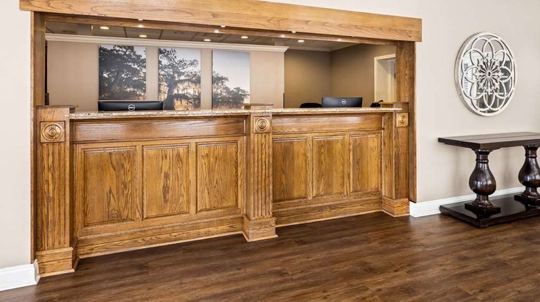 <b>Best Western Forest Inn Lobby</b>. Images powered by <a href="https://iceportal.shijigroup.com/" title="IcePortal" target="_blank">IcePortal</a>.