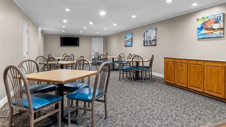 <b>Best Western Forest Inn Restaurant</b>. Images powered by <a href="https://iceportal.shijigroup.com/" title="IcePortal" target="_blank">IcePortal</a>.