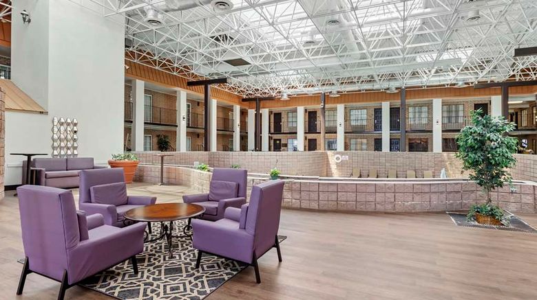 <b>Best Western Inn Suites & Conference Ctr Lobby</b>. Images powered by <a href="https://iceportal.shijigroup.com/" title="IcePortal" target="_blank">IcePortal</a>.