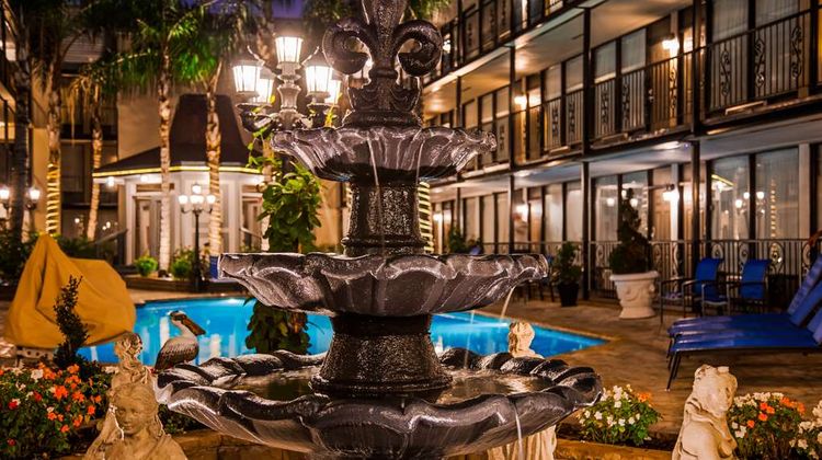 Best Western Plus Westbank Exterior