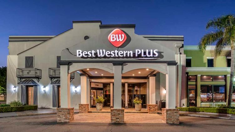 Best Western Plus Westbank Exterior
