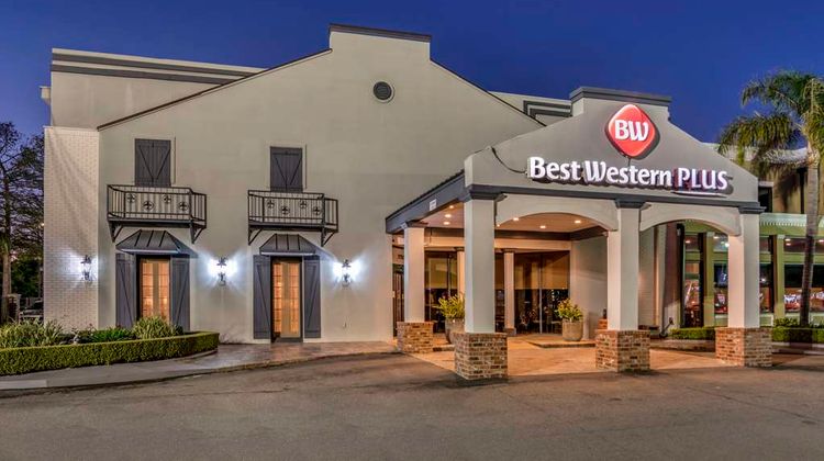 Best Western Plus Westbank Exterior