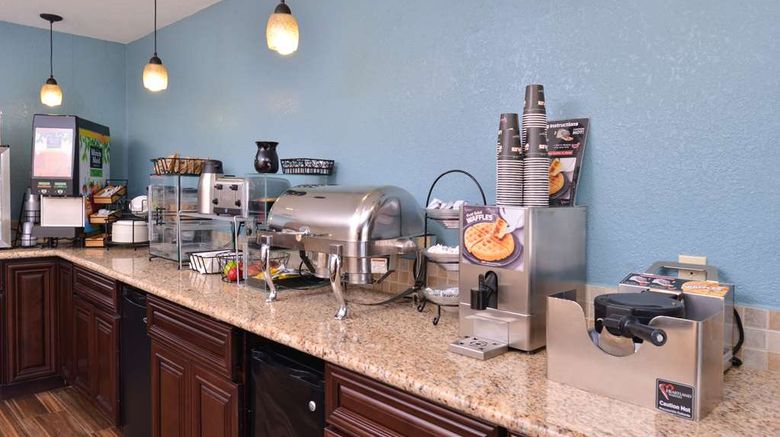 <b>Best Western Eunice Restaurant</b>. Images powered by <a href="https://iceportal.shijigroup.com/" title="IcePortal" target="_blank">IcePortal</a>.