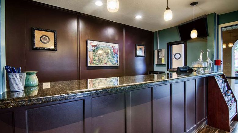 <b>Best Western Eunice Lobby</b>. Images powered by <a href="https://iceportal.shijigroup.com/" title="IcePortal" target="_blank">IcePortal</a>.