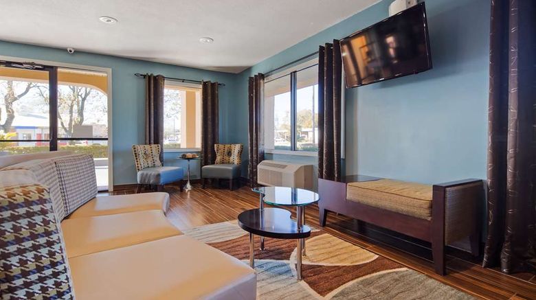 <b>Best Western Eunice Lobby</b>. Images powered by <a href="https://iceportal.shijigroup.com/" title="IcePortal" target="_blank">IcePortal</a>.