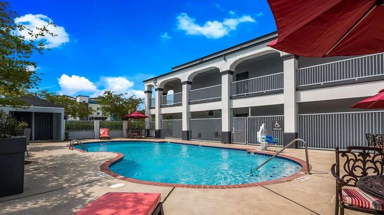 Best Western La Place Inn Pool