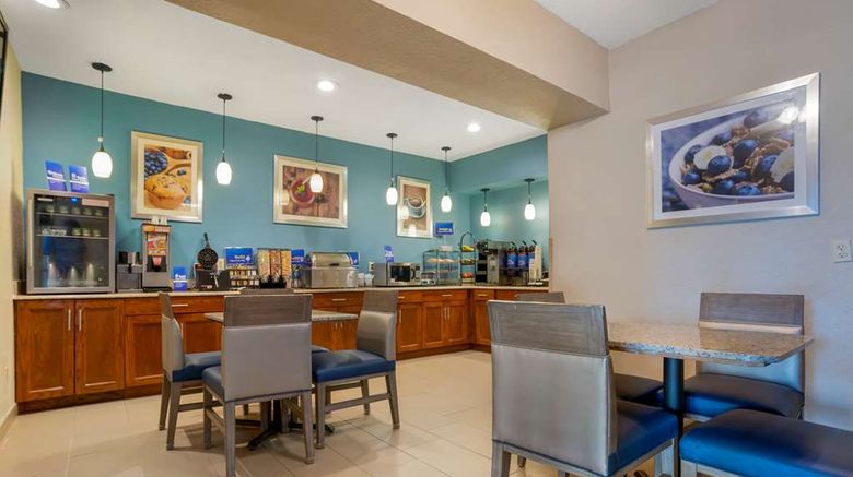 <b>Best Western Ville Platte Restaurant</b>. Images powered by <a href="https://iceportal.shijigroup.com/" title="IcePortal" target="_blank">IcePortal</a>.