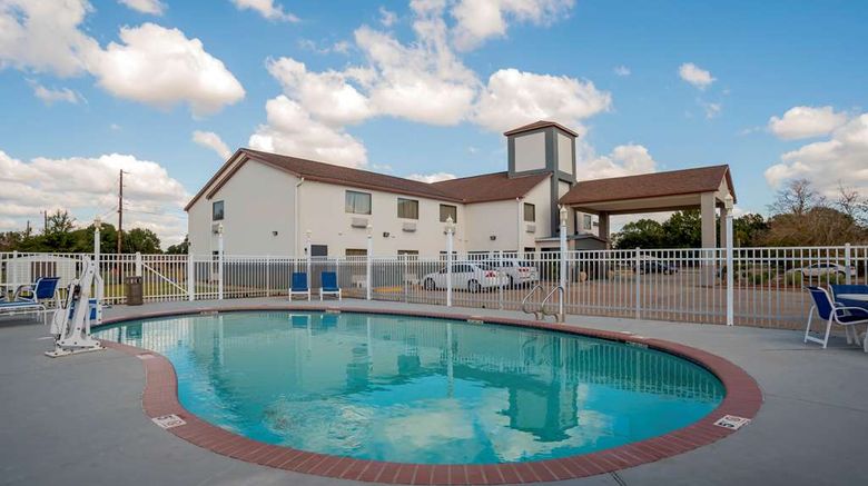 <b>Best Western Ville Platte Pool</b>. Images powered by <a href="https://iceportal.shijigroup.com/" title="IcePortal" target="_blank">IcePortal</a>.