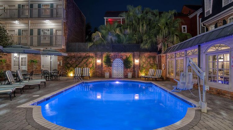 Best Western Plus French Quarter Landmrk Pool